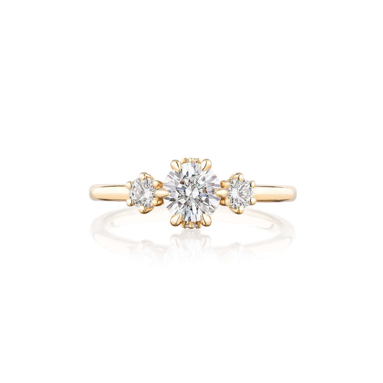 Hesper Trilogy - 18ct Gold / N / 4.53 Carats OVAL BRILLIANT VVS1 EX EX G Diamond