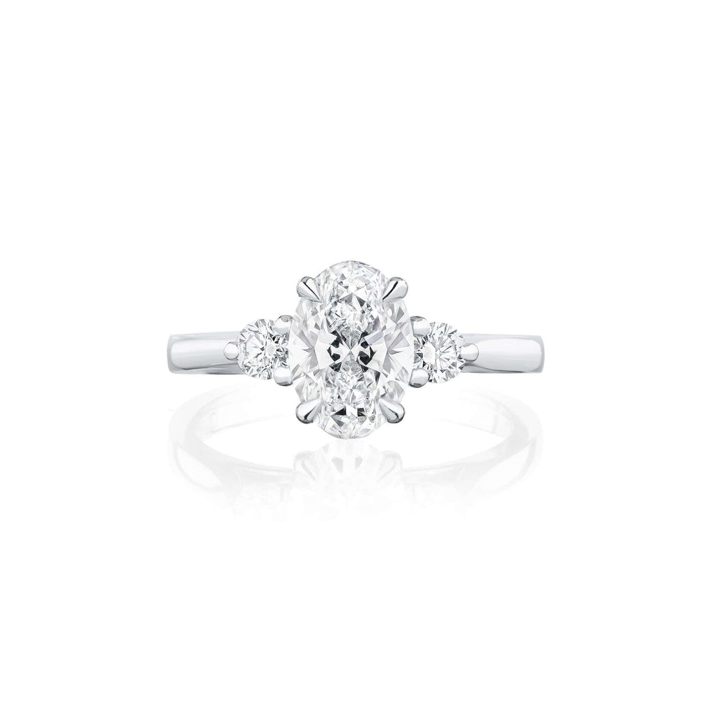 MCO Oval Trilogy - Platinum / M / 0.64 Carats OVAL BRILLIANT VVS2 EX EX E Diamond